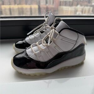 Jordan Toddler Patent Leather High-Top Sneakers - White & Black